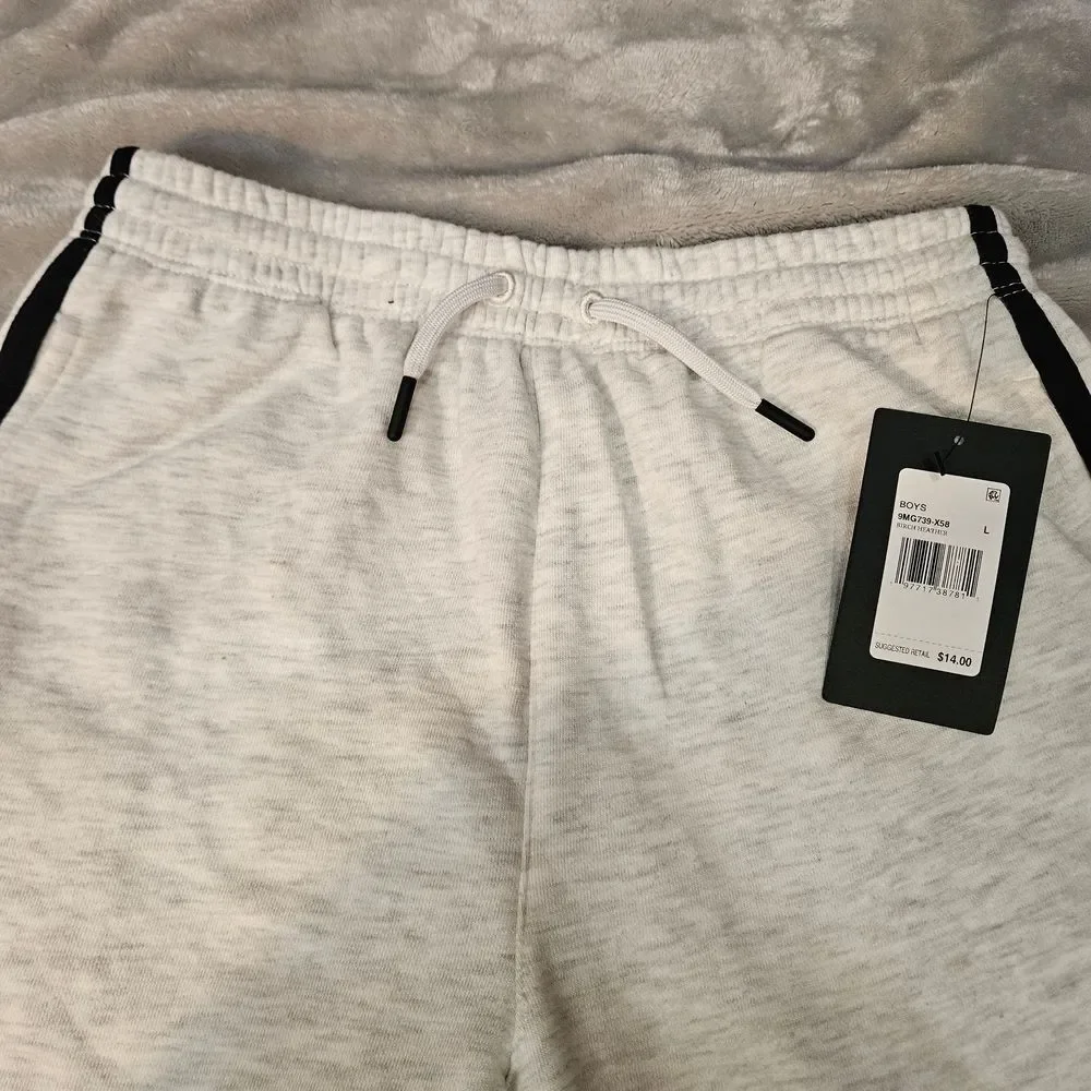 Converse Black Short Sleeve Tee - size L